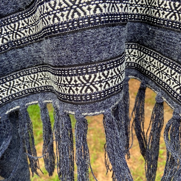 Blue, Navy and White Cardigan. - Picture 6 of 7